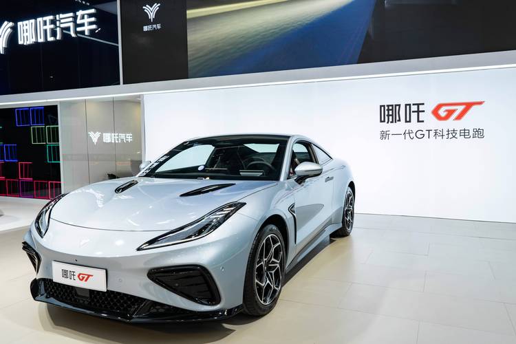 东莞石排镇振福时企业管理咨询哪吒汽车在智能汽车领域的表现，领途汽车在新能源汽车市场中的影响力